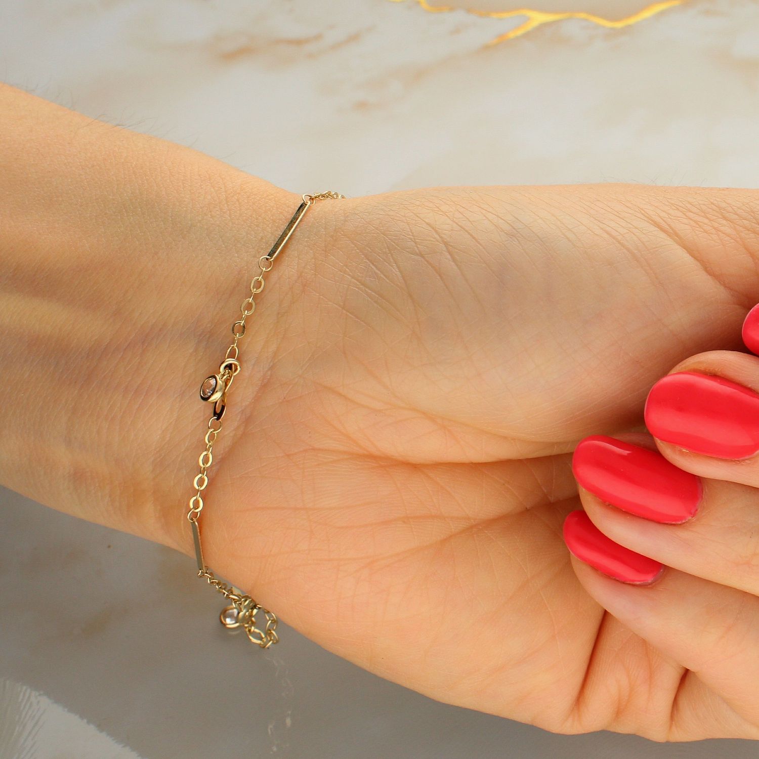 Złota bransoletka 585 celebrytka ze znakiem nieskończoności BR 6632. Bransoletka damska złota. Złota bransoletka z ze znakiem nieskończoności. Złota bransoletka celebrytka. Złota bransoletka idealna do każd (1).jpg